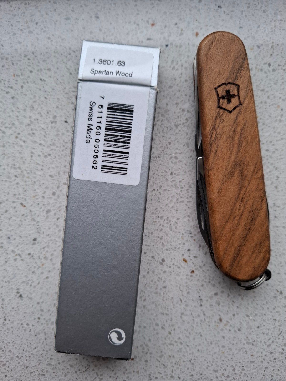 Victorinox Spartan Wood mes zakmes, Caravans en Kamperen, Ophalen of Verzenden, Nieuw