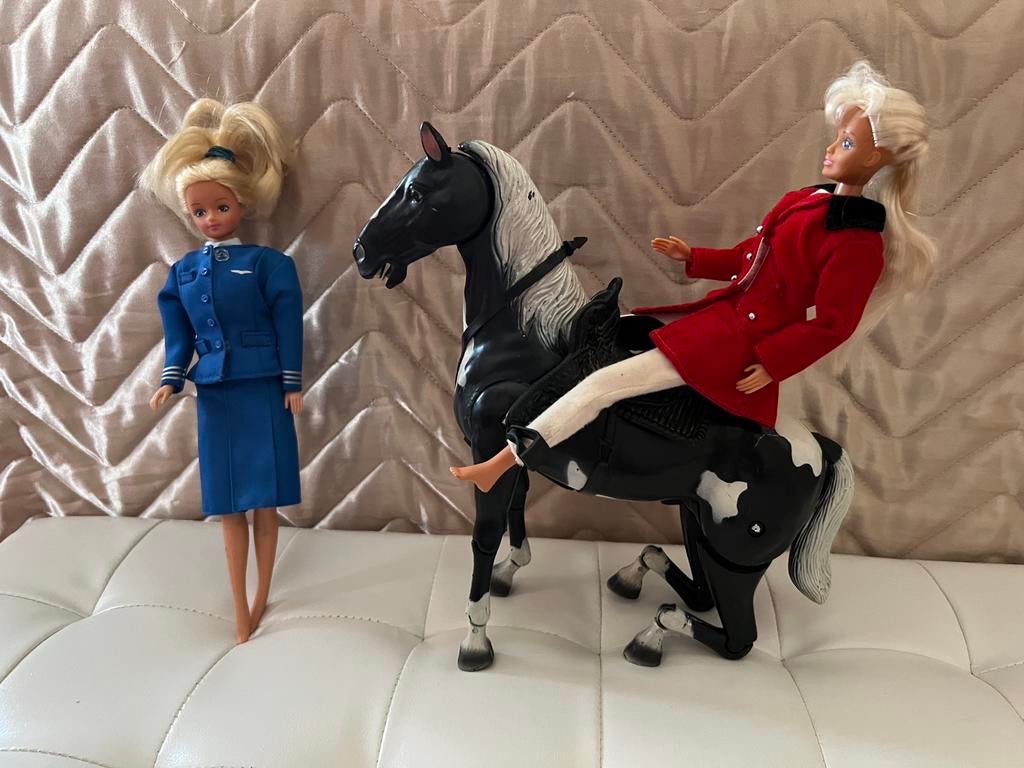 Barbie stewardess en paardrijd amazone met paard, Ophalen, Zo goed als nieuw, Pop