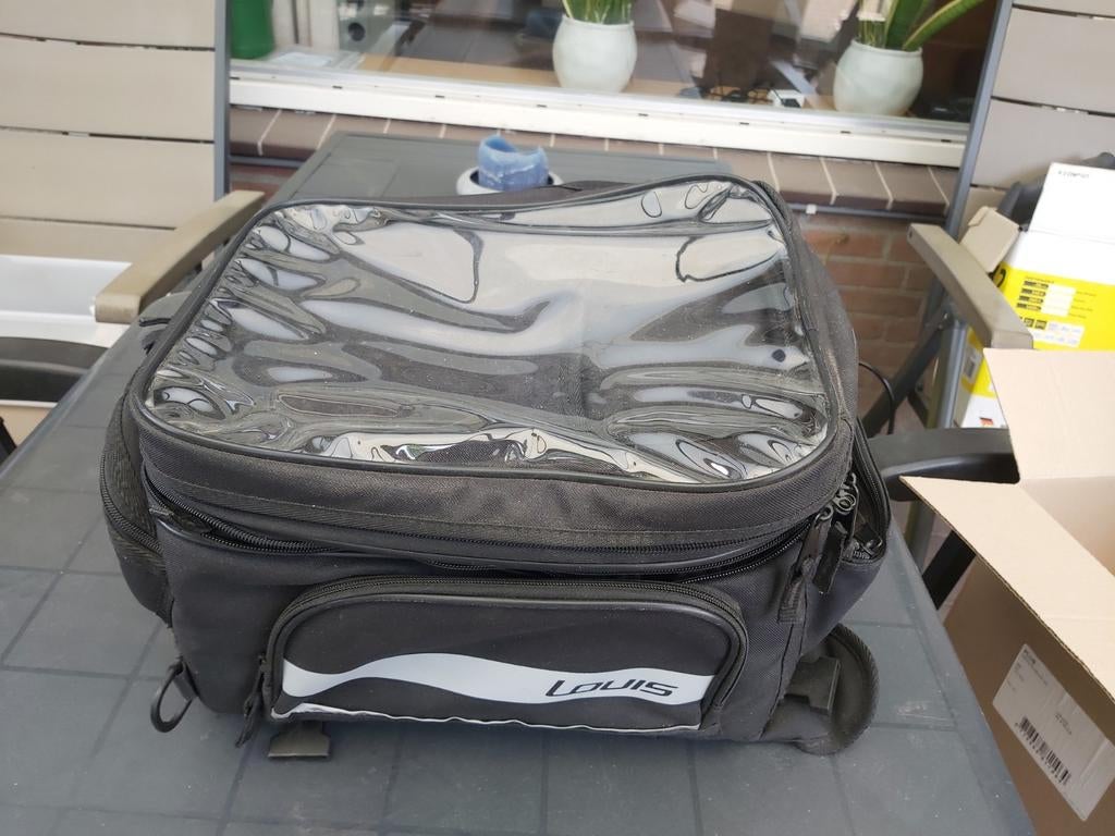 Tanktas, Motoren, Ophalen