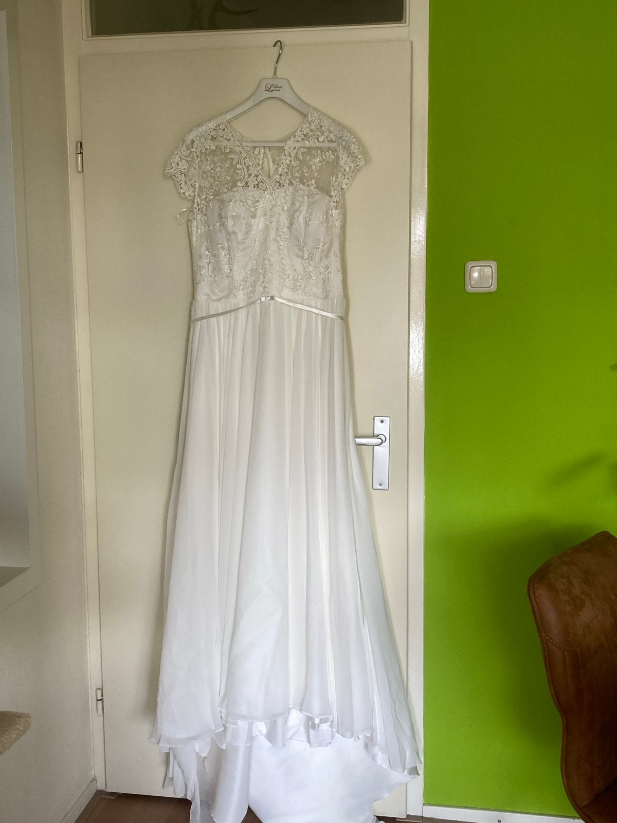 Elegante trouwjurk, maat 44-46, kant met kleine sleep, Kleding | Dames, Ophalen, Gedragen, Wit, Trouwjurk