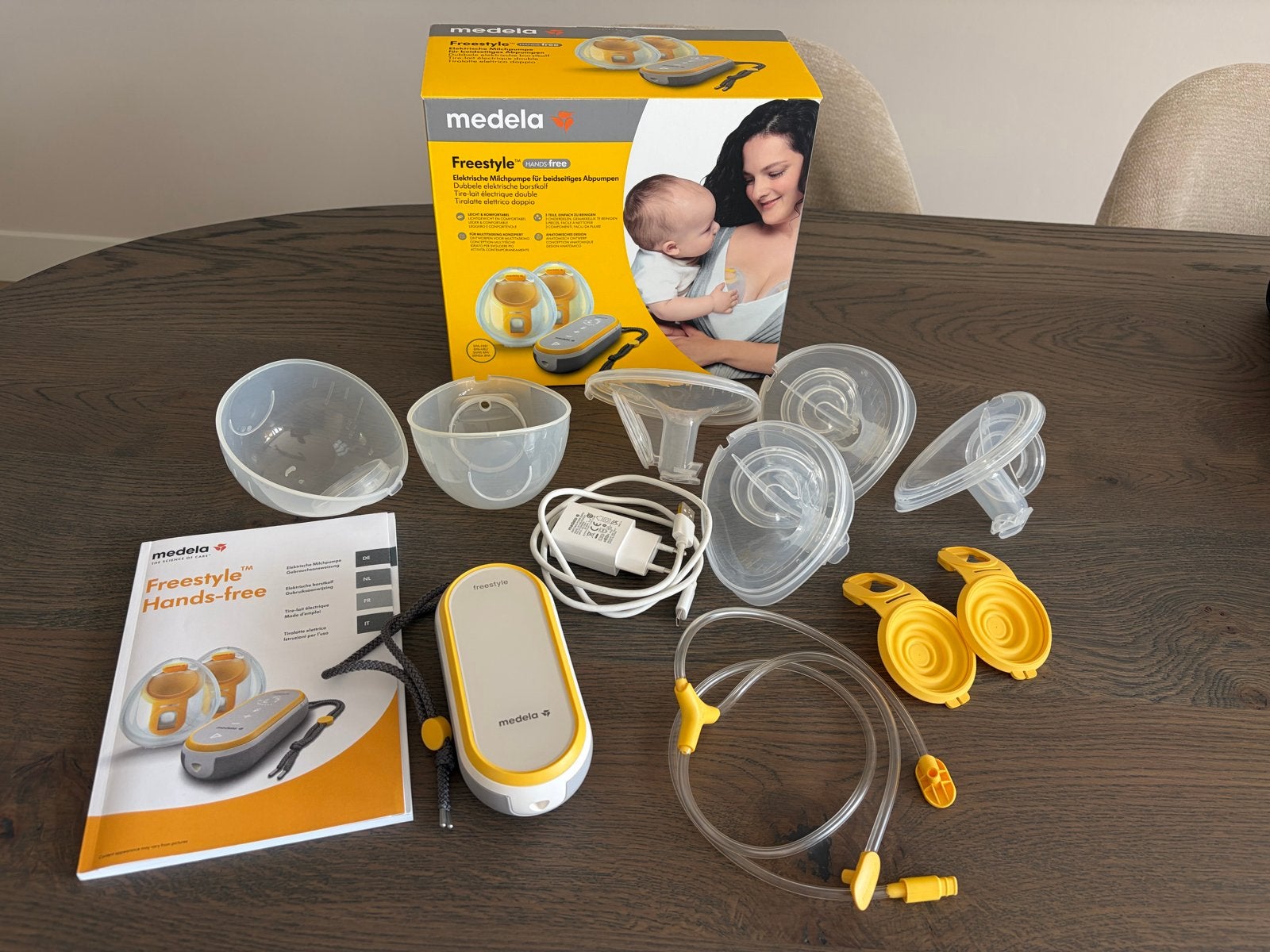 Medela Freestyle Hands-free dubbele elektrische borstkolf, Ophalen, Zo goed als nieuw