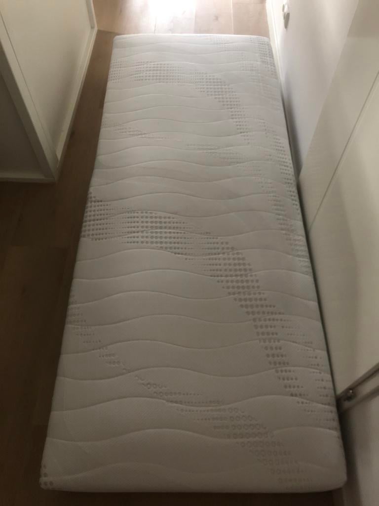 Matras 200x80, Huis en Inrichting, Slaapkamer | Matrassen en Bedbodems, Ophalen, Zo goed als nieuw, Eenpersoons