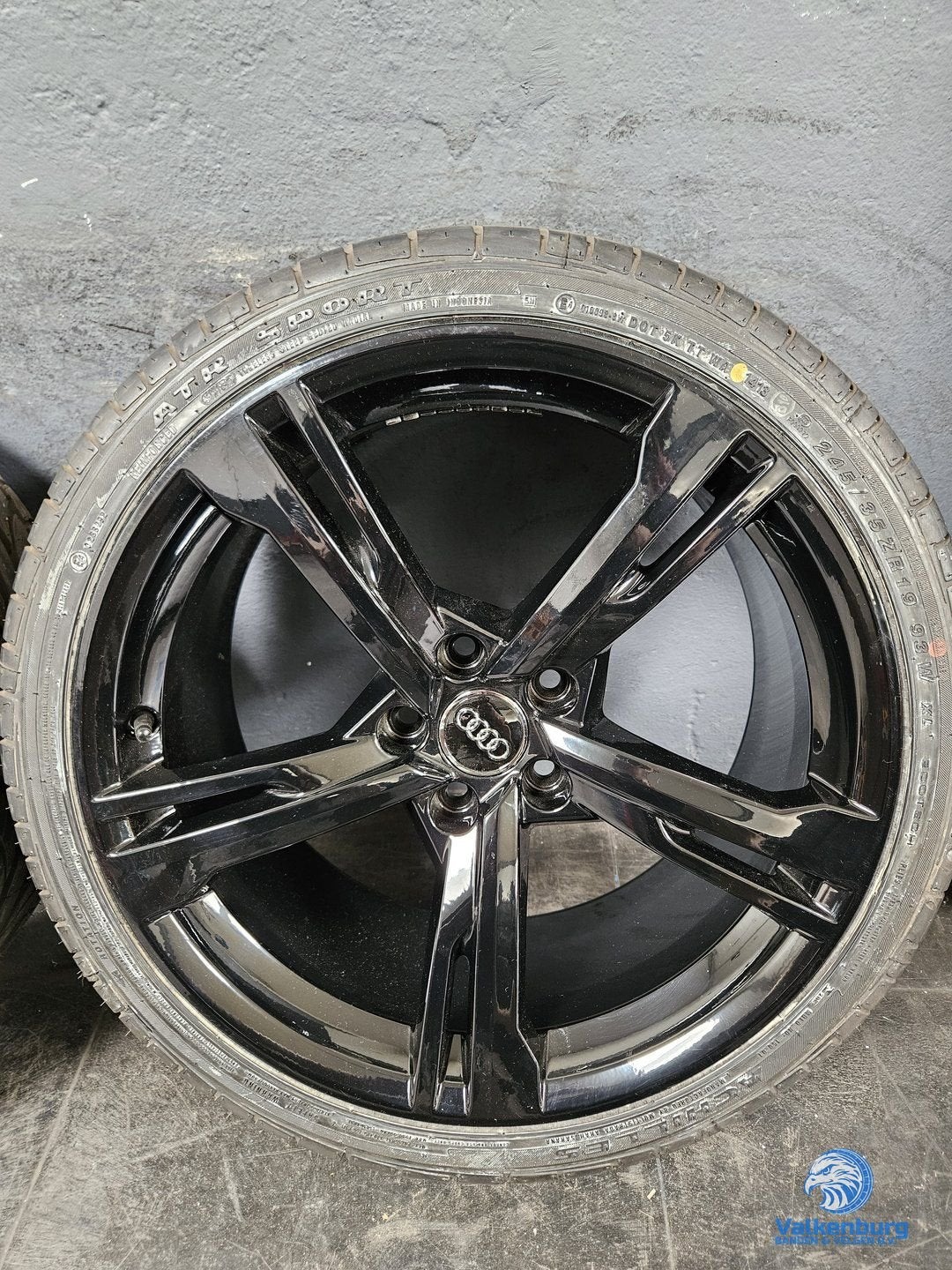 8mm! Originele Audi A5 S5 B9 8W Ramus 19 inch zwarte velgen, 19 inch, -, -, Banden en Velgen