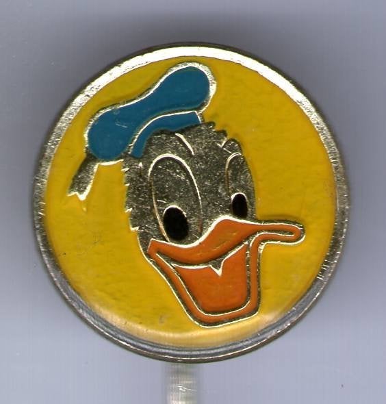 Donald Duck Paja-Patak aluminium stripfiguur speldje( R_099), Ophalen of Verzenden, Nieuw, Figuurtje, Speldje of Pin