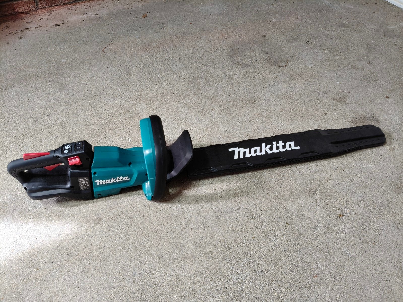 Makita Heggenschaar (zonder accu en lader), Tuin en Terras, Ophalen, Accu