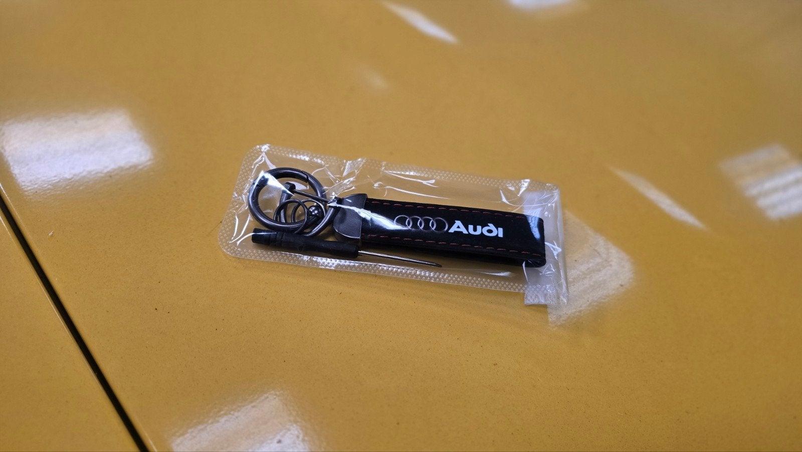 Audi sleutel hanger, Ophalen