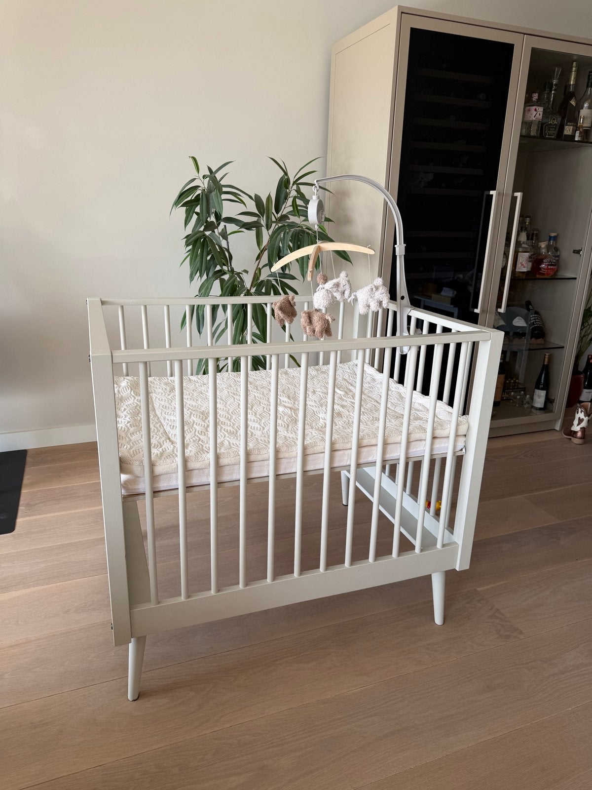 Box met matras, boxkleed en speelmuziekdoosje - Beige, Ophalen, Zo goed als nieuw, Overige typen