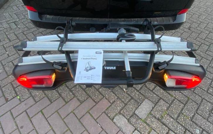 Thule velospace fietsendrager compleet oprijgoot boeke wiel, Auto diversen, Fietsendragers, Ophalen of Verzenden, Gebruikt, Trekhaakdrager