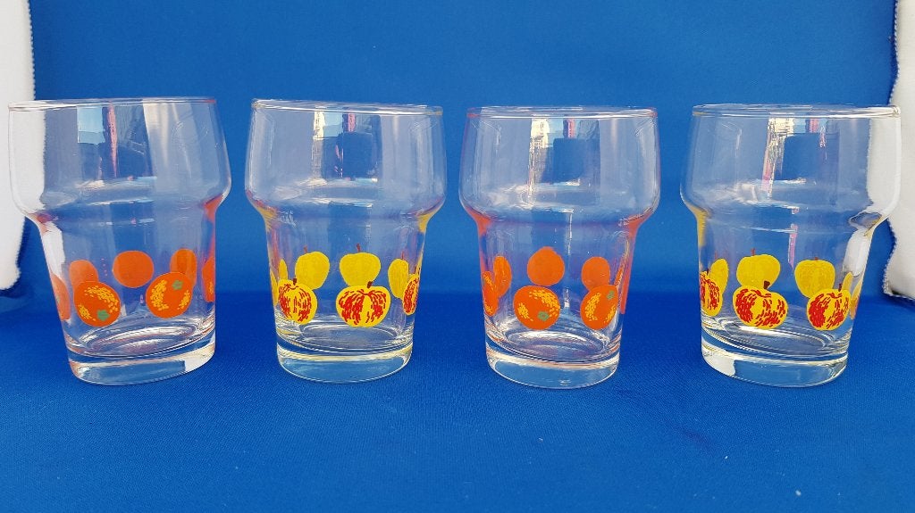 Set van 4 retro vintage limonade glazen fruitmotief. 7B5, Tweedehands verkoop, Tweedehands verkoop, Gebruikt, Ophalen of Verzenden