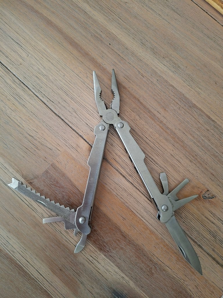 multitool. Tang en handgrepen. RVS. Meerdere functies. RVS., Ophalen of Verzenden, Zo goed als nieuw, Gereedschapsset, Overige merken