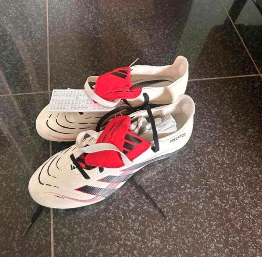 Nieuwe Adidas Predator voetbalschoenen maat 41, Ophalen of Verzenden, Nieuw, Adidas, Voetbal