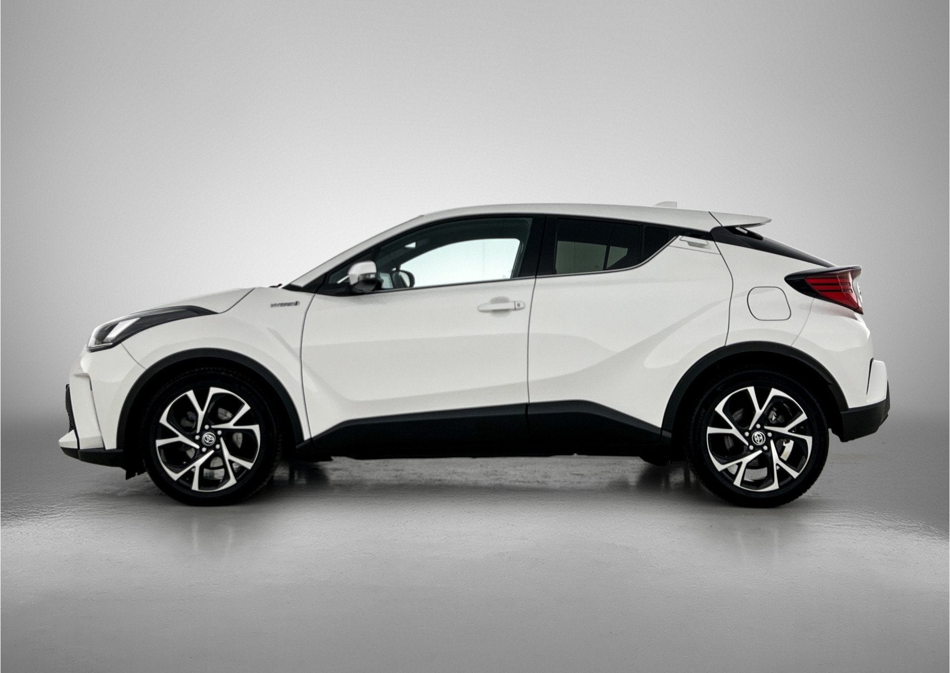 Toyota C-HR 1.8 Hybrid First Edition | dodehoek detectie | J, Auto's, 12 maanden, Stof, 4 cilinders, Bedrijf