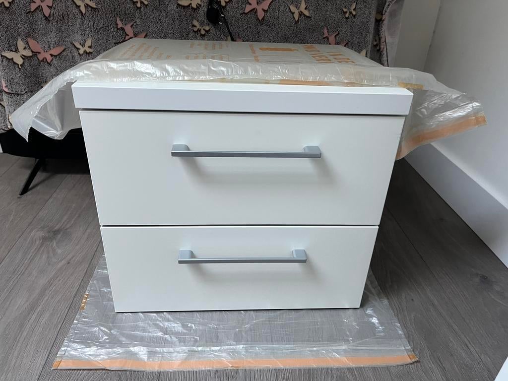 Nieuw nachtkasje, Ophalen of Verzenden, Nieuw, Hout, Minder dan 45 cm