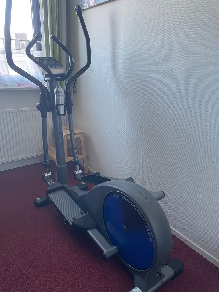 Infinity Crosstrainer in z.g staat. Biedingen toegestaan, Ophalen, Armen, Zo goed als nieuw, Crosstrainer