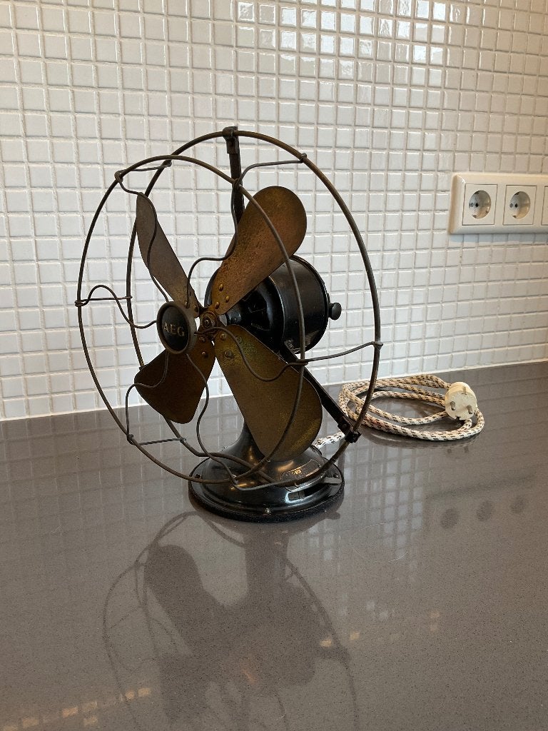 AEG ventilator, Ophalen, Gebruikt