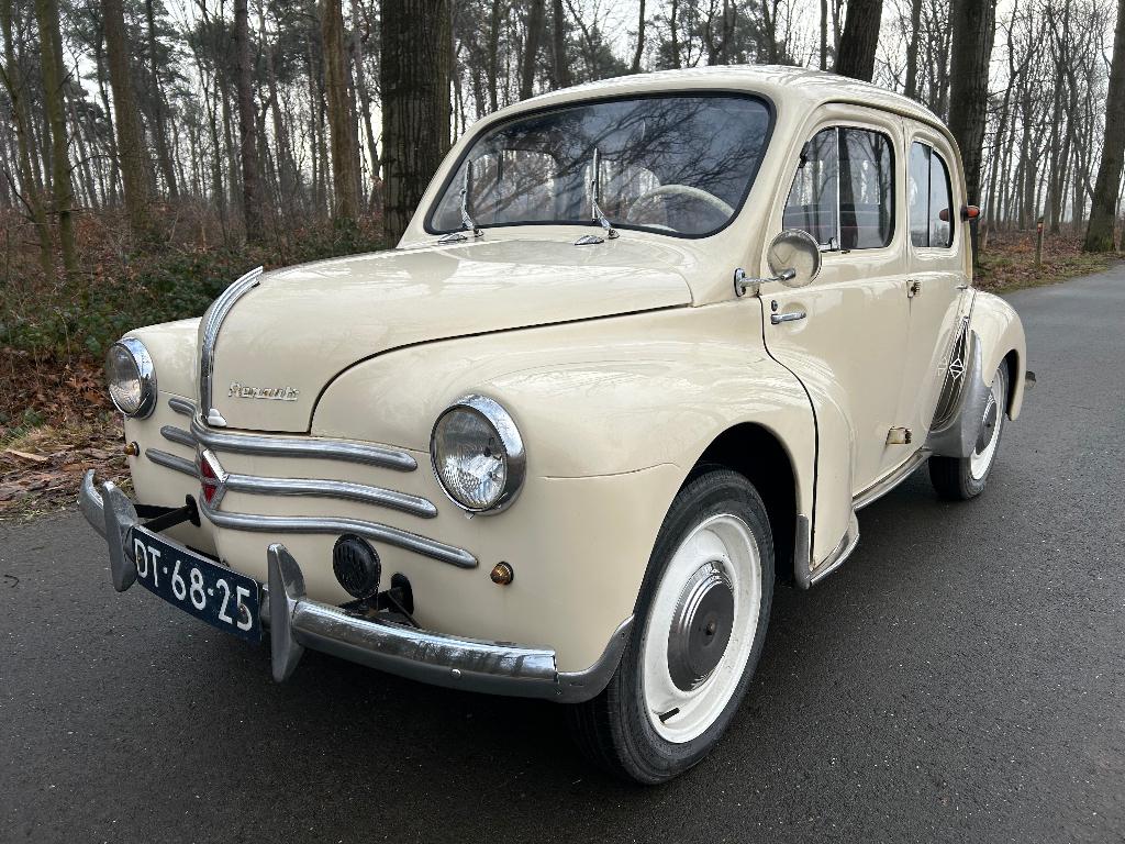 Renault 4CV R1062 uit 1960, Auto's, Renault, Wit, Bedrijf, Handgeschakeld