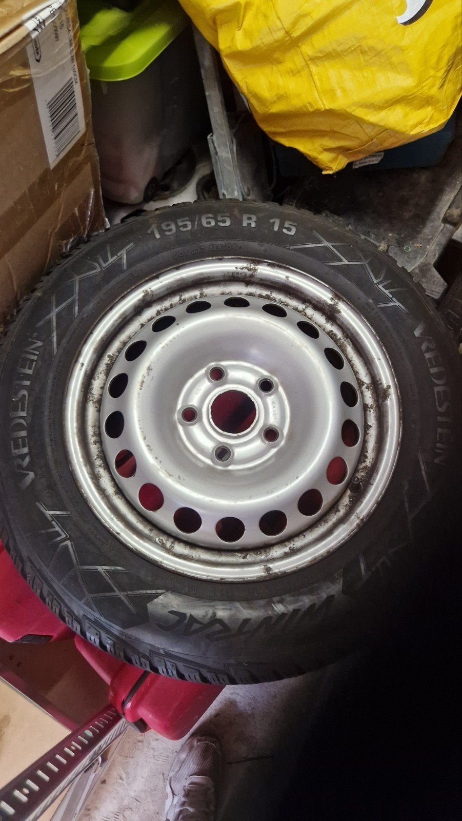 Winterbanden met velgen - 195/65 R15, Auto-onderdelen, Gebruikt, 15 inch, Banden en Velgen, Personenwagen