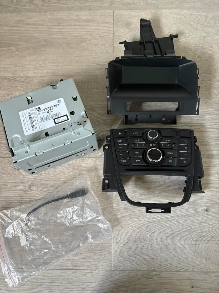 Opel cd400 GM 22836293, Auto diversen, Autoradio's, Zo goed als nieuw, Ophalen of Verzenden