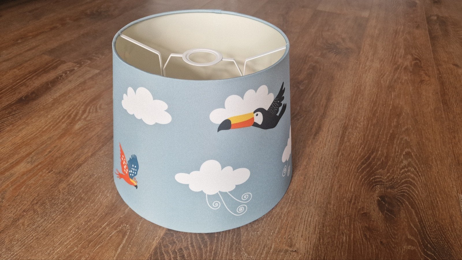 Leuke kinderlampenkap met vogels en wolken, Huis en Inrichting, Ophalen, Zo goed als nieuw, Rond