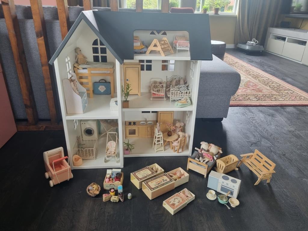 Maileg muizenHuis Super Compleet met Meubels en 12 Muizen, Kinderen en Baby's, Speelgoed | Poppenhuizen, Ophalen, Zo goed als nieuw