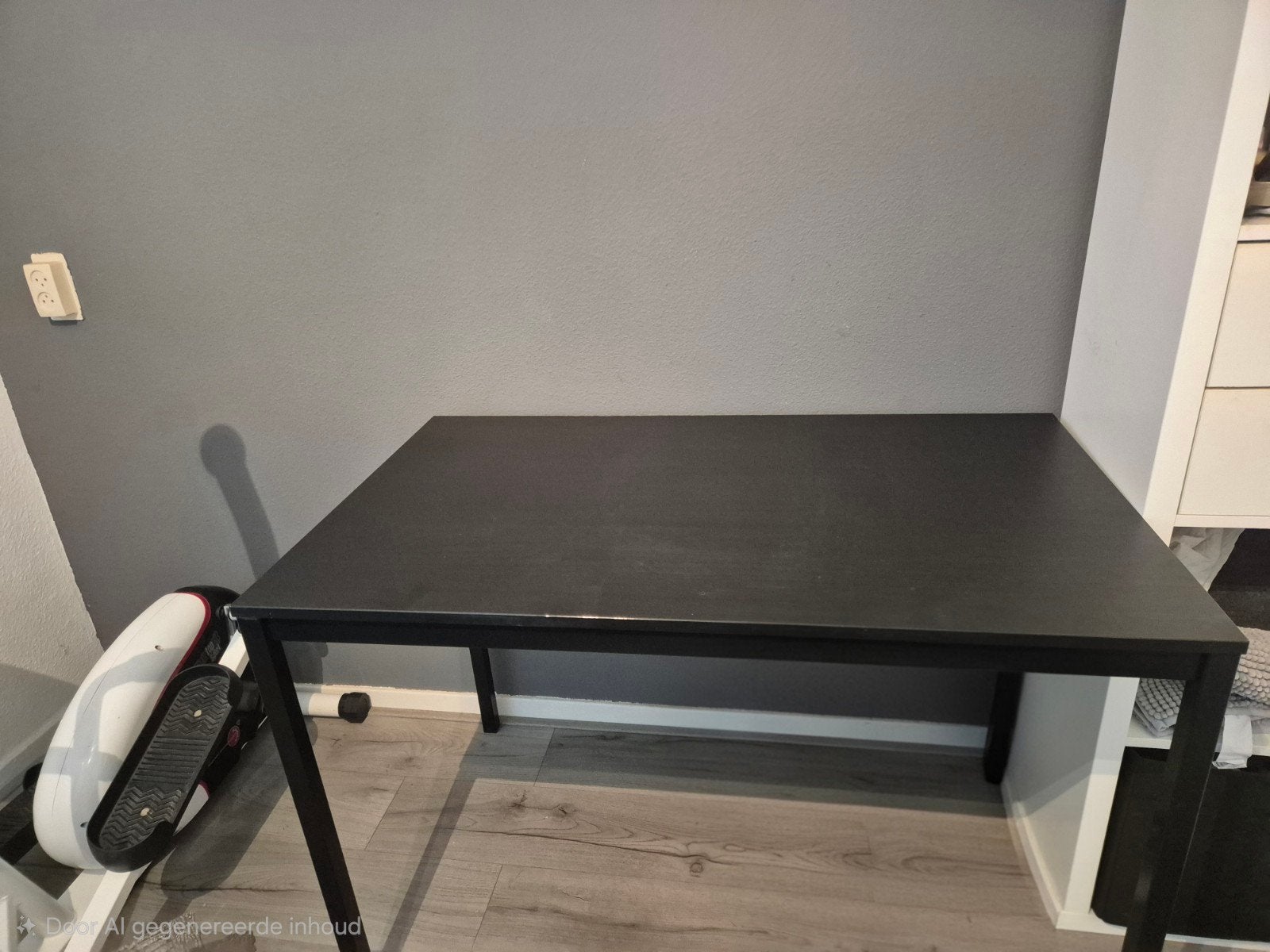 IKEA TÄRENDÖ eettafel/bureau, Ophalen