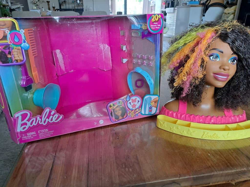 Barbie Rainbow Sparkle Deluxe Styling Head met Afro-haar. , Kinderen en Baby's, Speelgoed | Poppen, Ophalen of Verzenden, Gebruikt