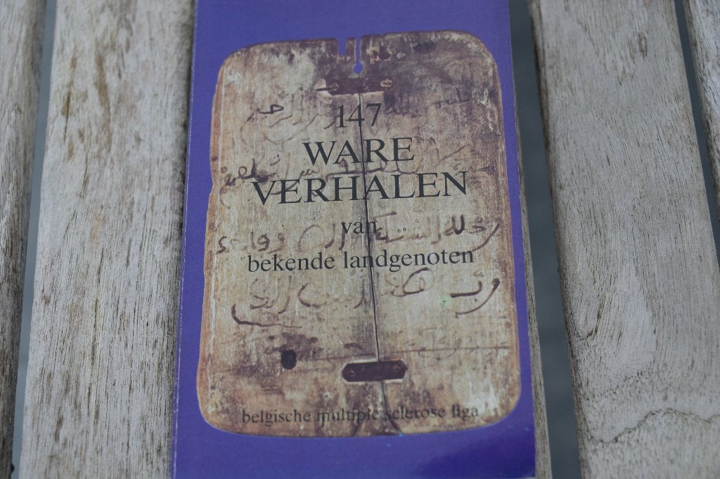 147 ware verhalen van bekende landgenoten (België)., België, Diverse auteurs, Ophalen of Verzenden, Zo goed als nieuw