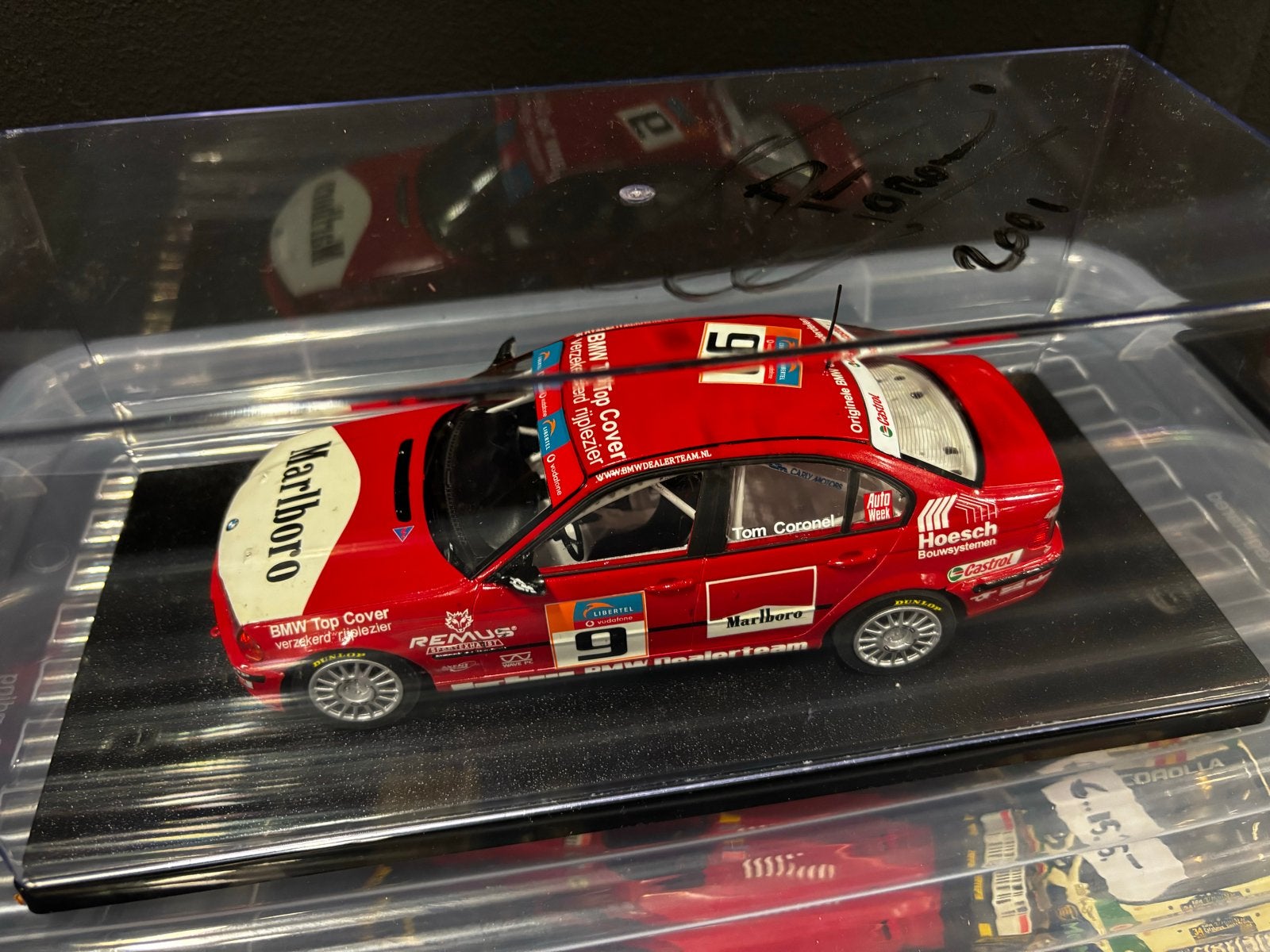 Handgebouwd model BMW 320i (1:20) - Tom Coronel signatuur, Ophalen, Gebruikt, 1:9 t/m 1:12, Auto
