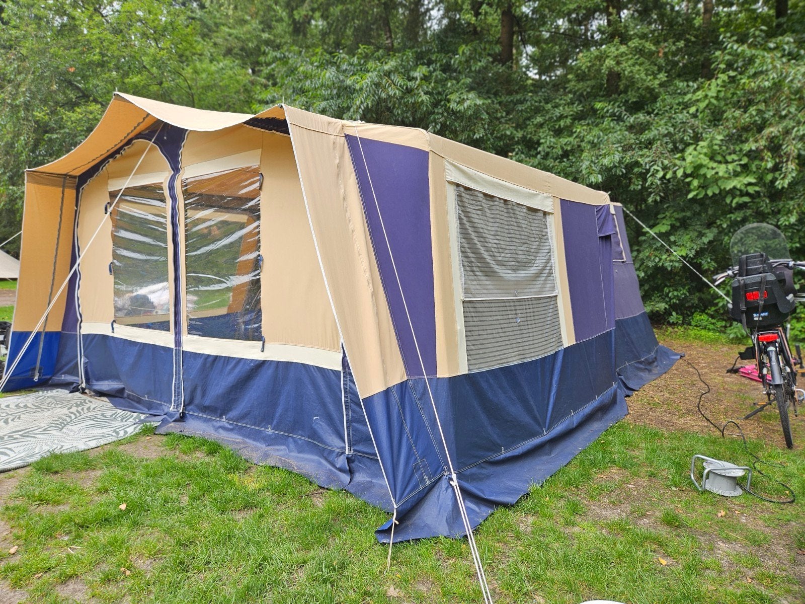 Trigano Chantilly GL vouwwagen met luifel en bermkeuken, Caravans en Kamperen, Vouwwagens, Ophalen
