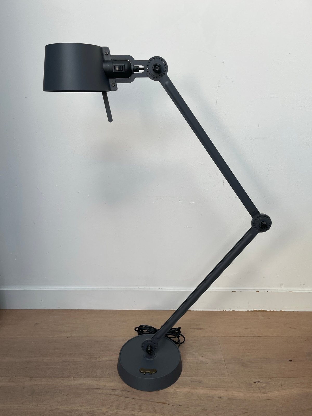 Tonone bolt desk 2 arm Bureaulamp/Tafellamp - Donkergrijs, Gebruikt, Grijs, Metaal, Modern