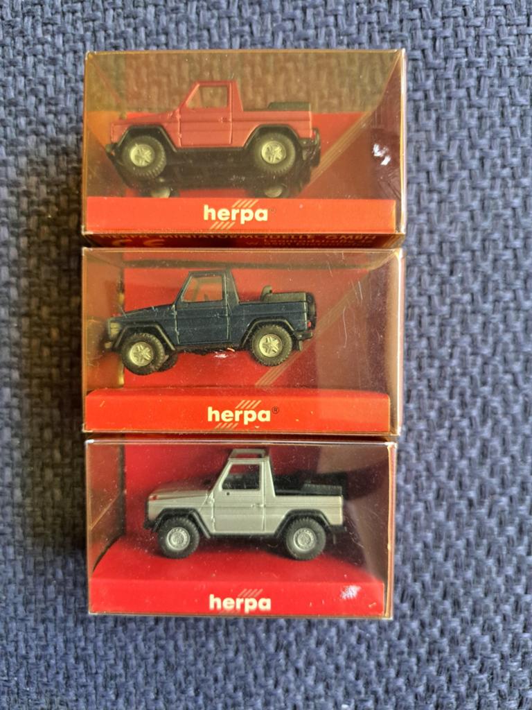 Herpa model mercedes benz "g" 300 ge cabrio 3x, Hobby en Vrije tijd, Modelauto's | 1:87, Auto, Germany, Zo goed als nieuw, N.b