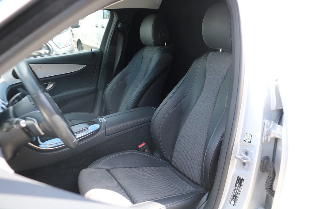 Mercedes-Benz E-Klasse 200 T Indus Dueexis Begrafenisauto (n, Automaat, Achterwielaandrijving, Gebruikt, 4 cilinders