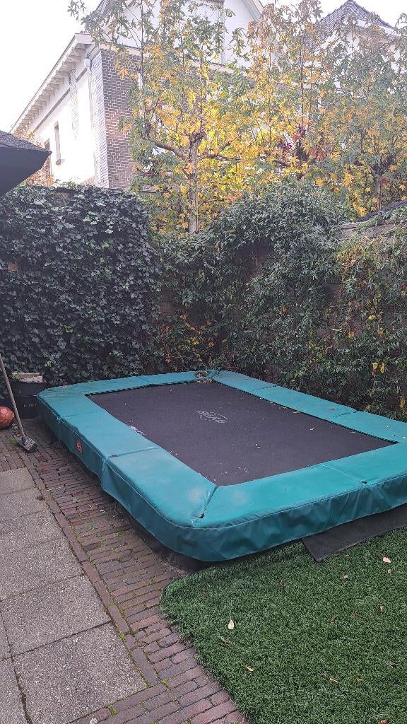 BERG Ultim Champion InGround trampoline 330x220 cm – Airflow, Ophalen, Gebruikt