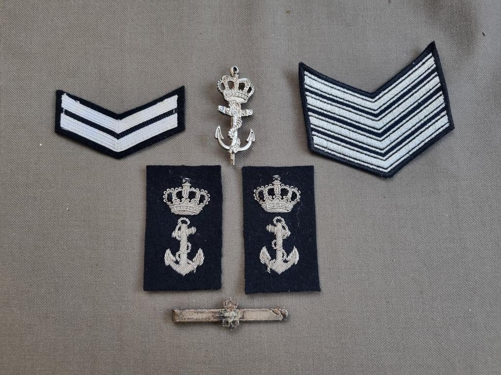 Emblemen Marine bewaking korps, Ophalen of Verzenden, Marine, Nederland, Embleem of Badge