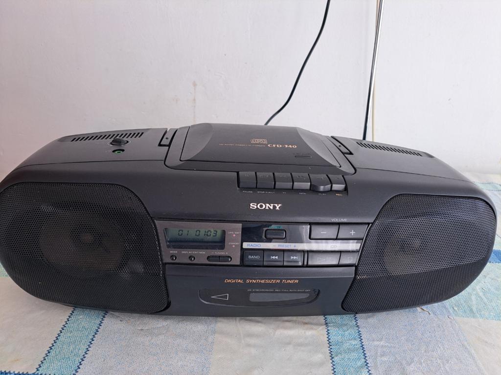 SONY CFD-340 CD,RADIO EN CASSETTE RECORDER, Ophalen of Verzenden, Zo goed als nieuw