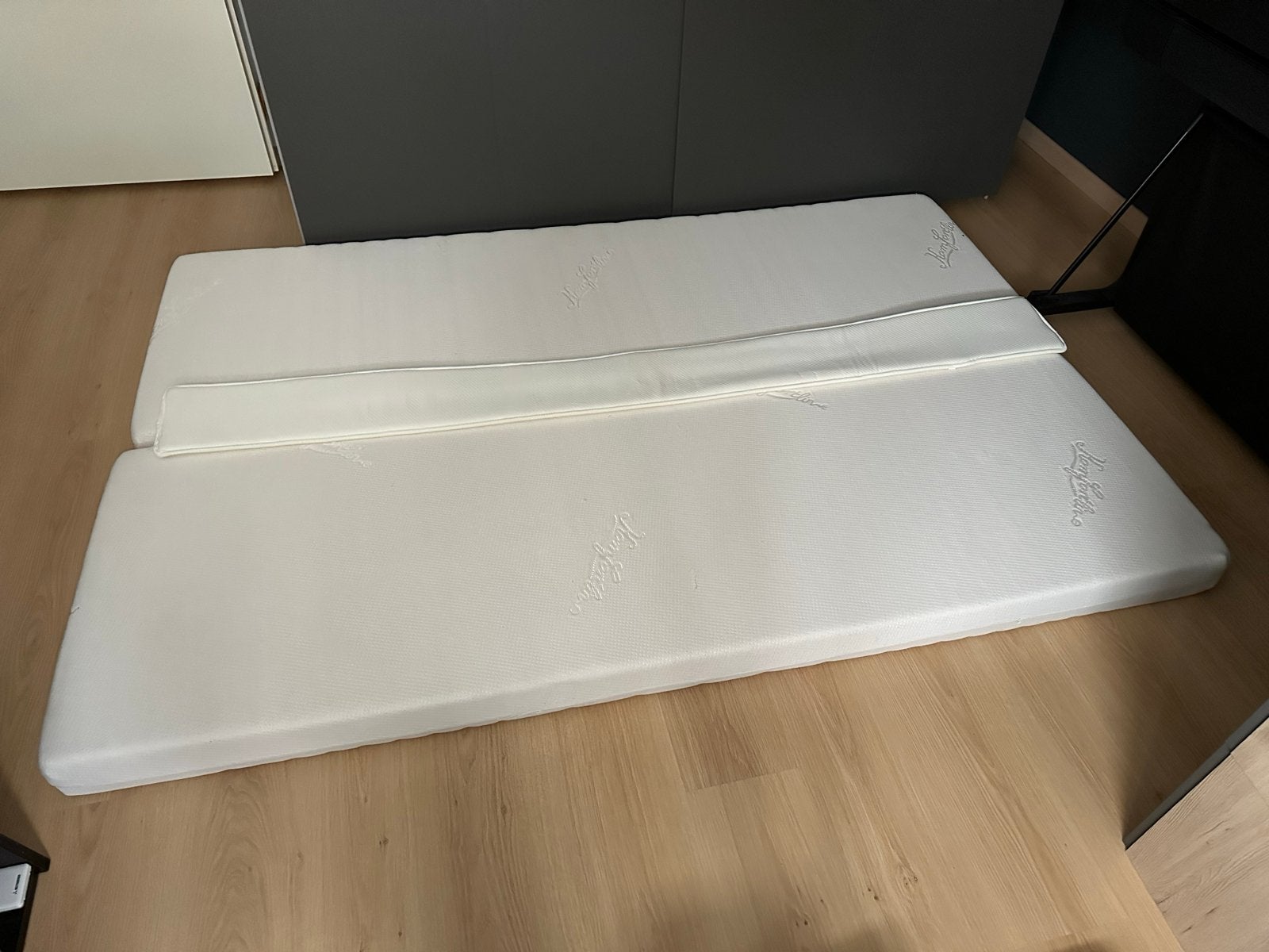 Twee eenpersoonsmatrassen, zo goed als nieuw, Ophalen, Zo goed als nieuw, Matras, 200 cm