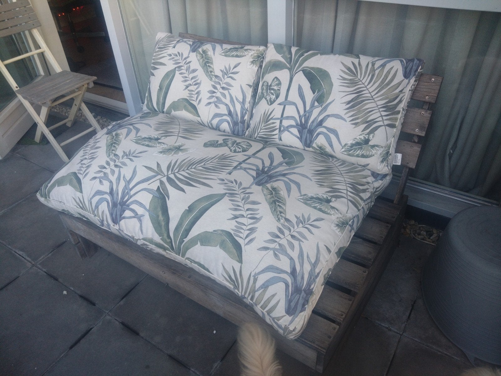 Pallet bank kussenset met leuke frisse print, Ophalen, Zo goed als nieuw, Overige materialen, 2 zitplaatsen