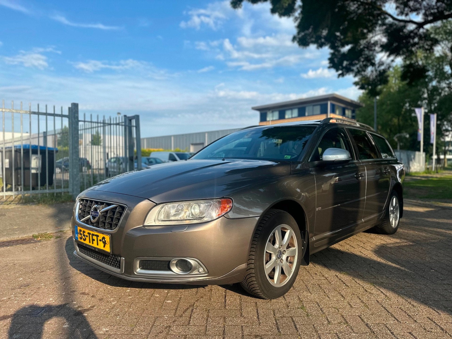 Volvo V70 2.0 D3 Limited Edition 5 cilinder| Automaat | Dak, Auto's, Euro 5, Gebruikt, Xenon verlichting, 1984 cc