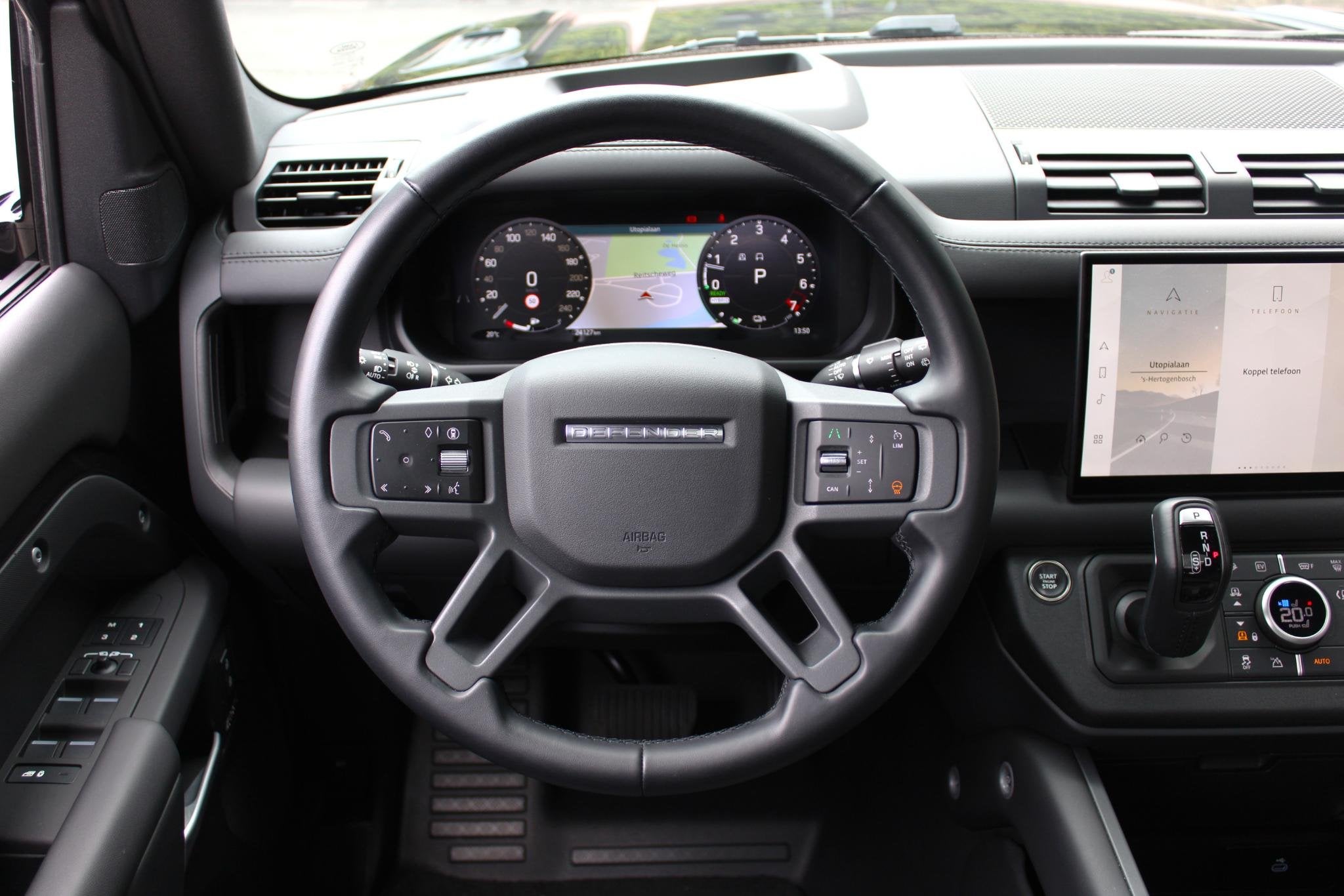Land Rover Defender 110 P300e X-Dynamic HSE Urban | Pano | T, Auto's, Land Rover, Automaat, Stof, Gebruikt, Euro 6