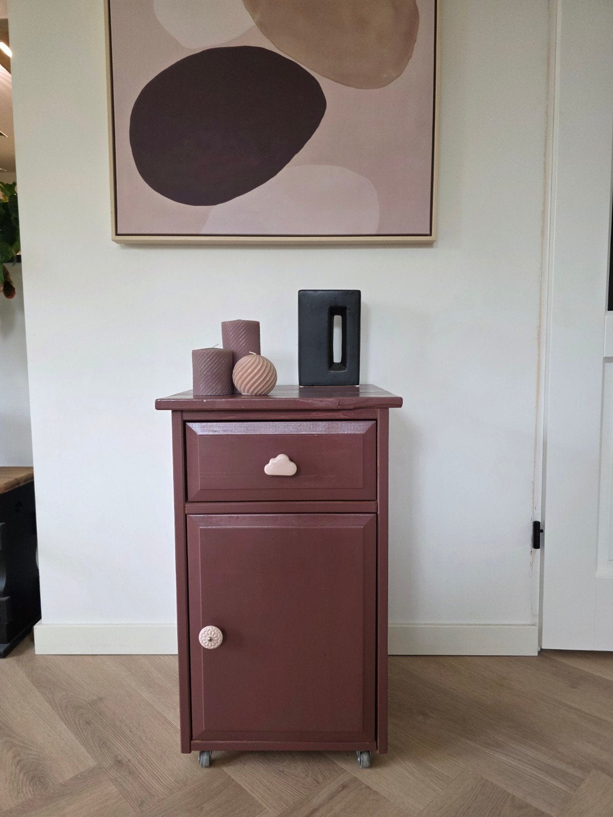 Sfeervol houten kastje | Wijnrood, paars, roze, terracotta, Ophalen, Hout, Minder dan 45 cm, 55 tot 70 cm