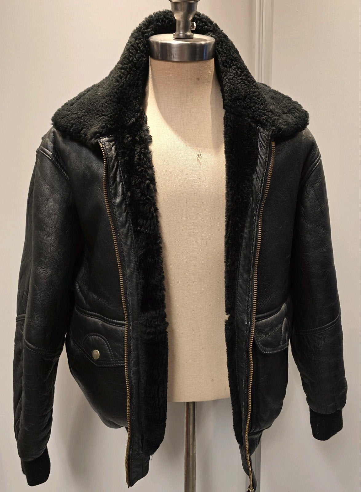 Zwarte heren lammy coat bomber - maat L - lamsvacht lamsleer, Kleding | Heren, Ophalen of Verzenden, Zo goed als nieuw, Maat 52/54 (L)
