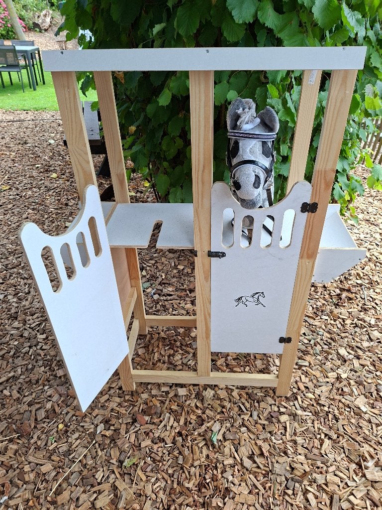 Hobbyhorse stal, Kinderen en Baby's, Speelgoed | Overig, Ophalen, Zo goed als nieuw, Jongen of Meisje