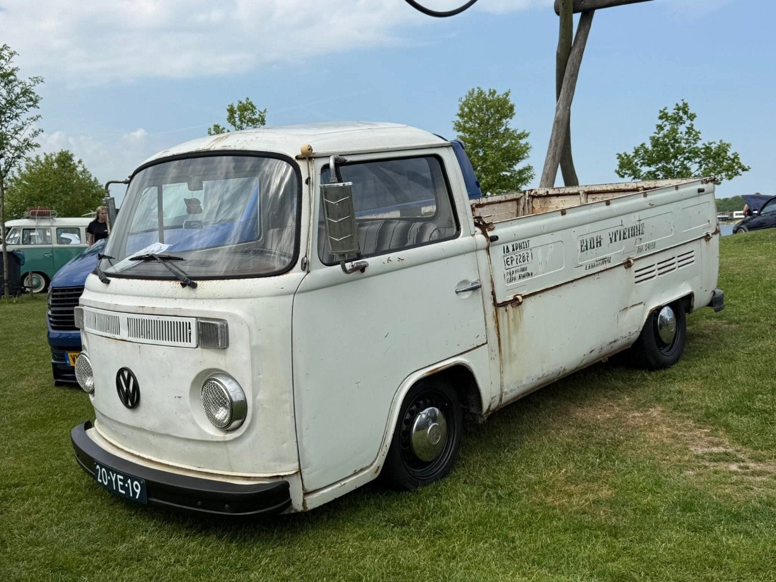 Volkswagen T2 pickup 1975 Wit 33kw Single Cab T2b, Auto's, Volkswagen, Particulier, Benzine, Euro 1, Overige carrosserieën, Handgeschakeld