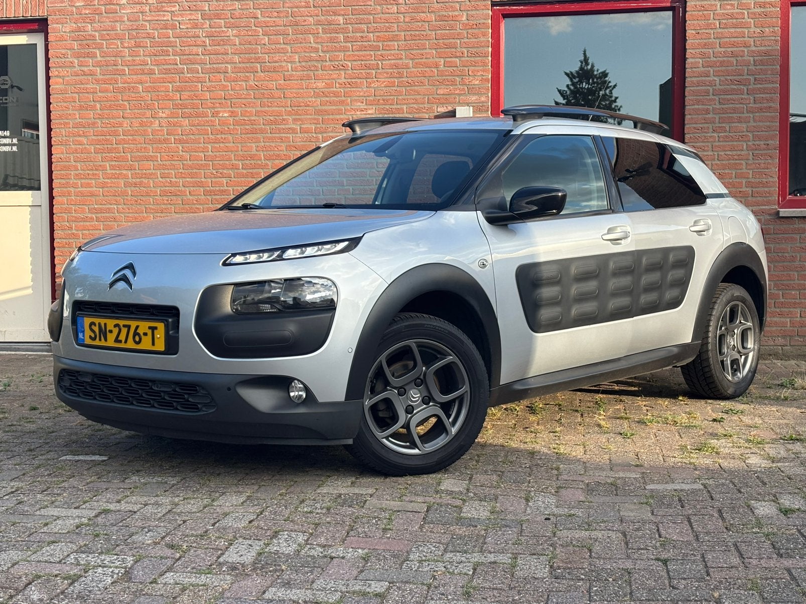 Citroën C4 Cactus Puretech 82pk 2017 Grijs PANO RIJKLAAR!, Auto's, Voorwielaandrijving, Dealer onderhouden, Stof, 1199 cc