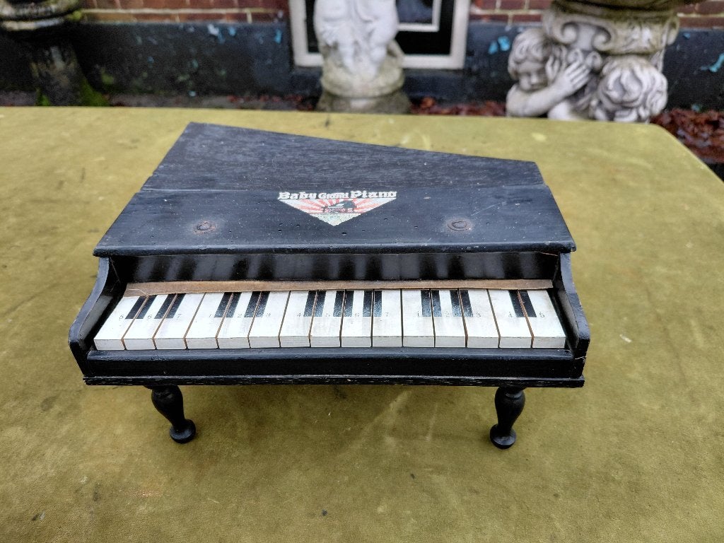 Vintage speelgoed piano (baby grand piano)., Antiek en Kunst, Antiek | Speelgoed, Verzenden