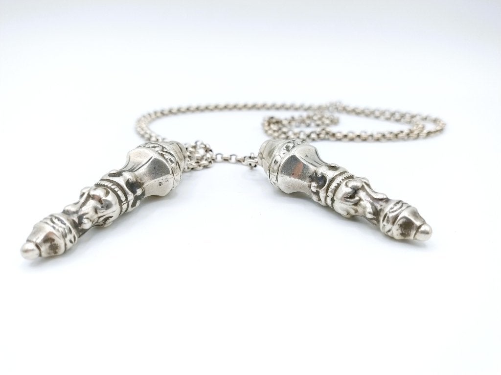 Zilveren jasseronketting met breipendoppen, H. Looren, Met hanger, Gebruikt, Info@zilverwebsite.nl, Verzenden