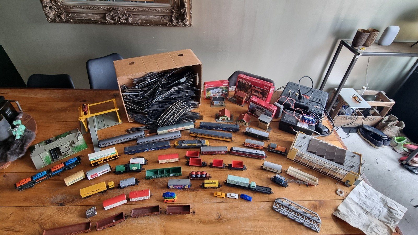 Grote collectie modeltreinen, rails, gebouwen en accessoires, Ophalen