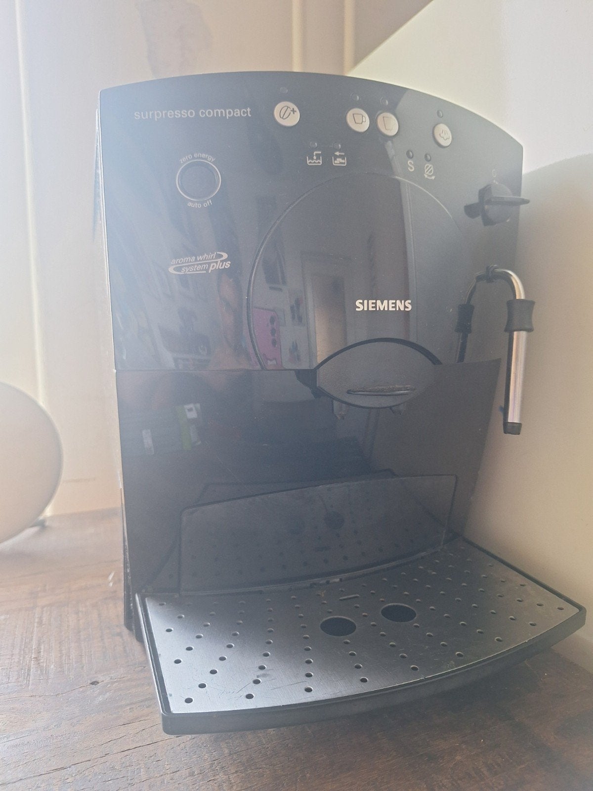 Siemens Surpresso Compact Espresso Apparaat, Witgoed en Apparatuur, Gebruikt, Espresso apparaat, 2 tot 4 kopjes, Afneembaar waterreservoir