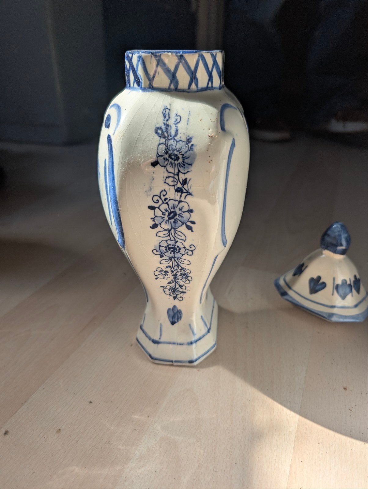 Handgeschilderde Delfts Blauwe vaas met deksel, Antiek en Kunst, Ophalen