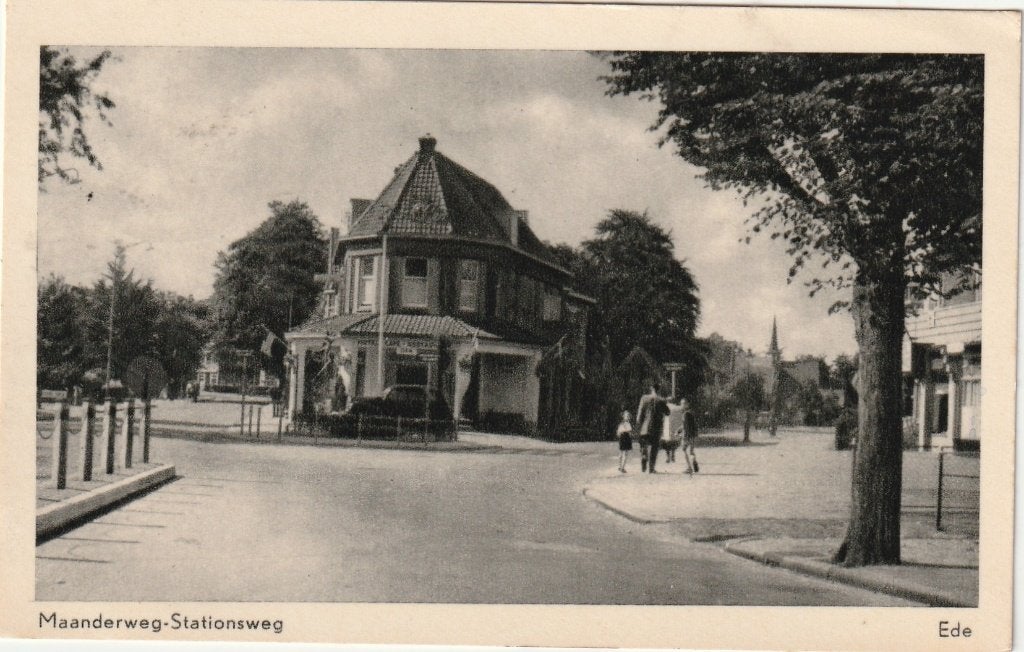 Ede (Gld) - Maanderweg-Stationsweg, ca. 1957., Verzamelen, Ophalen of Verzenden, 1940 tot 1960, Gelopen, Gelderland